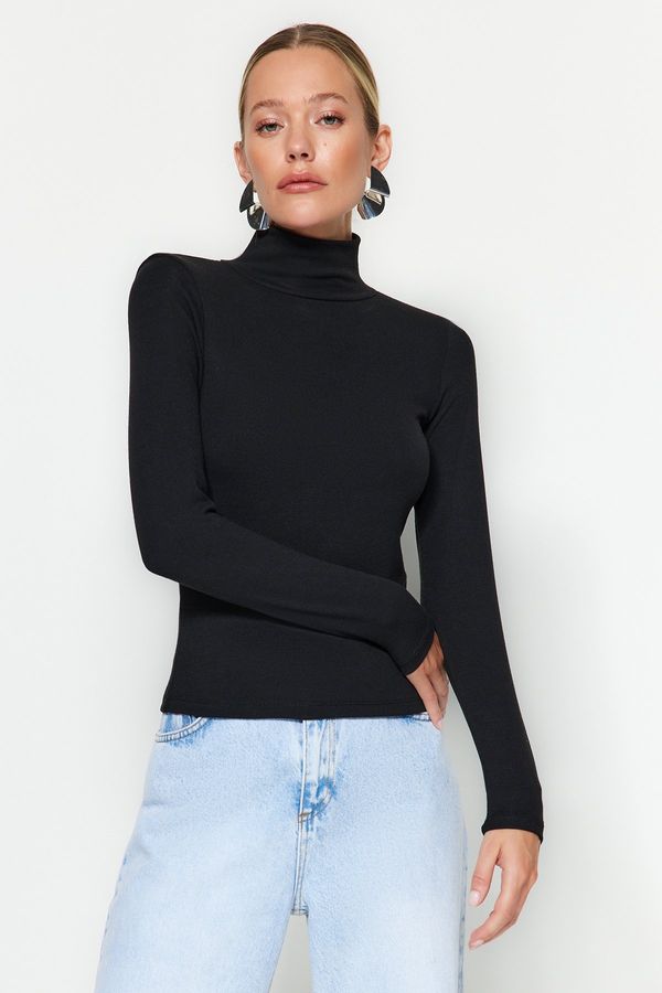 Trendyol Trendyol Black Premium mehka tkanina Turtleneck nameščena / zdrsna pletena bluza