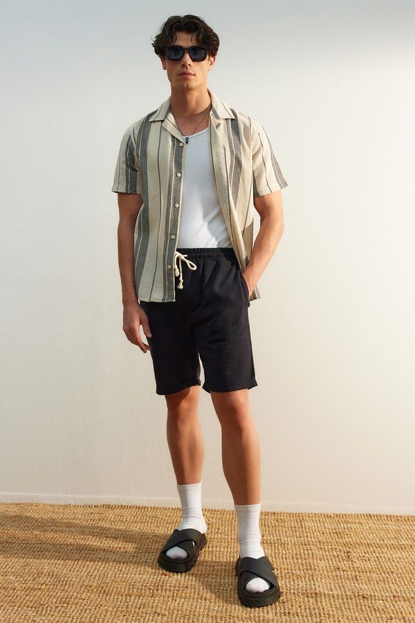 Trendyol Trendyol Black Regular Fit Linen Look Shorts