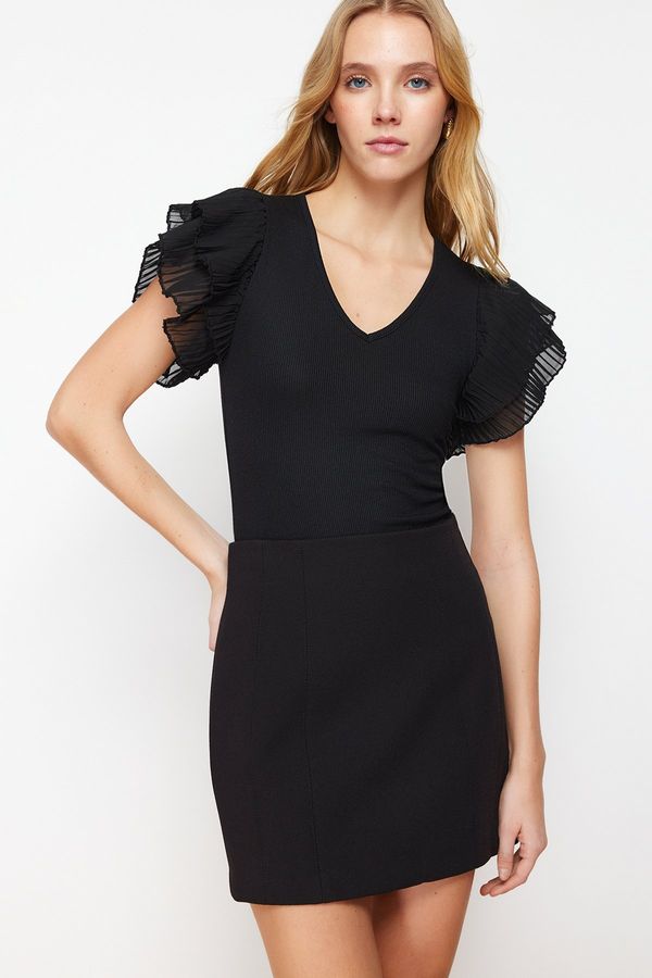 Trendyol Trendyol Black Sleeves Tulle Detailed Fitted V-neck Stretchy Knitted Blouse