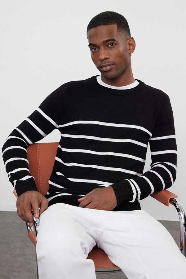 Trendyol Trendyol Black Slim Crew Neck Striped Knitwear Sweater
