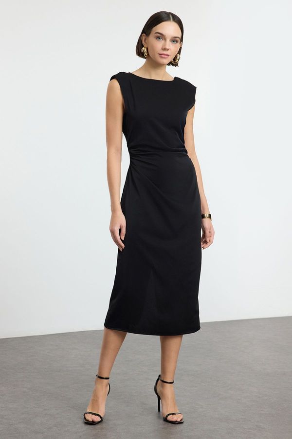 Trendyol Trendyol Black Straight Cut Padded Woven Dress