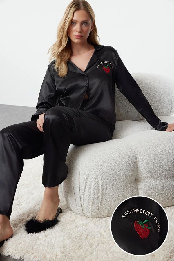 Trendyol Trendyol Black Strawberry Embroidered Satin Woven Pajama Set