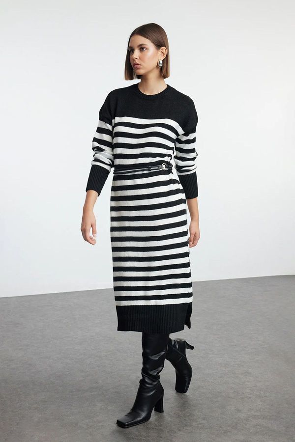 Trendyol Trendyol Black Striped Maxi Knit Soft Texture Dress