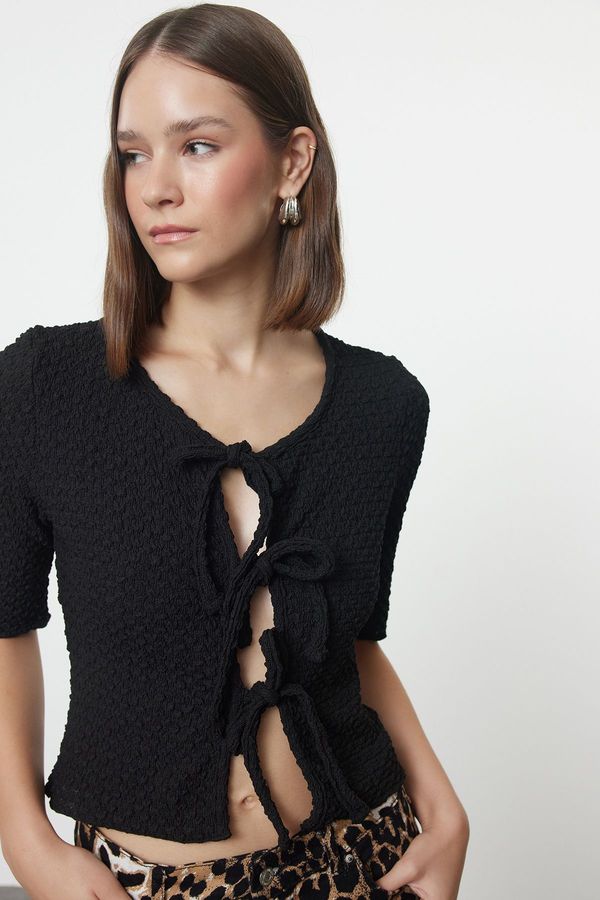 Trendyol Trendyol Black Textured Fitted/Body-Sit Tie Detailed Flexible Knitted Blouse