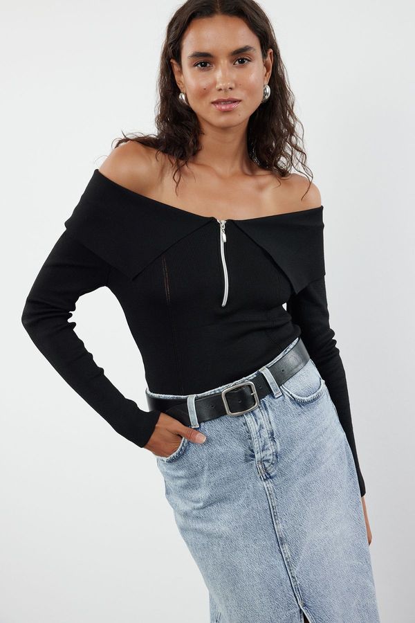 Trendyol Trendyol Black Turn-down Collar Knitwear Sweater