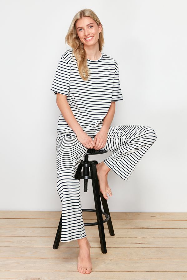 Trendyol Trendyol Black-White Cotton Striped Ribbed Knitted Pajamas Set