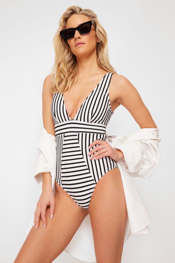 Trendyol Trendyol Black-White V-Neck Collar Regular Swimsuit