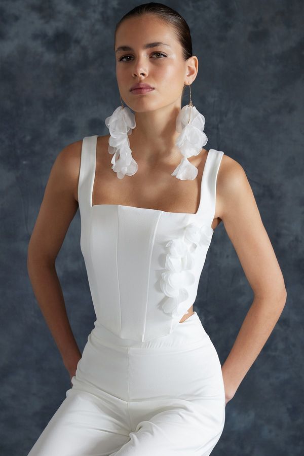 Trendyol Trendyol Bridal White Corset Detailed Woven Bustier with Flower Accessories