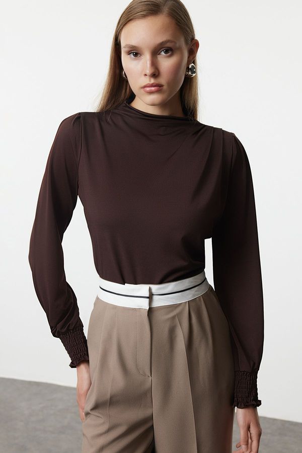 Trendyol Trendyol Brown High Collar Regular Fit Gipe Detailed Flexible Knitted Blouse