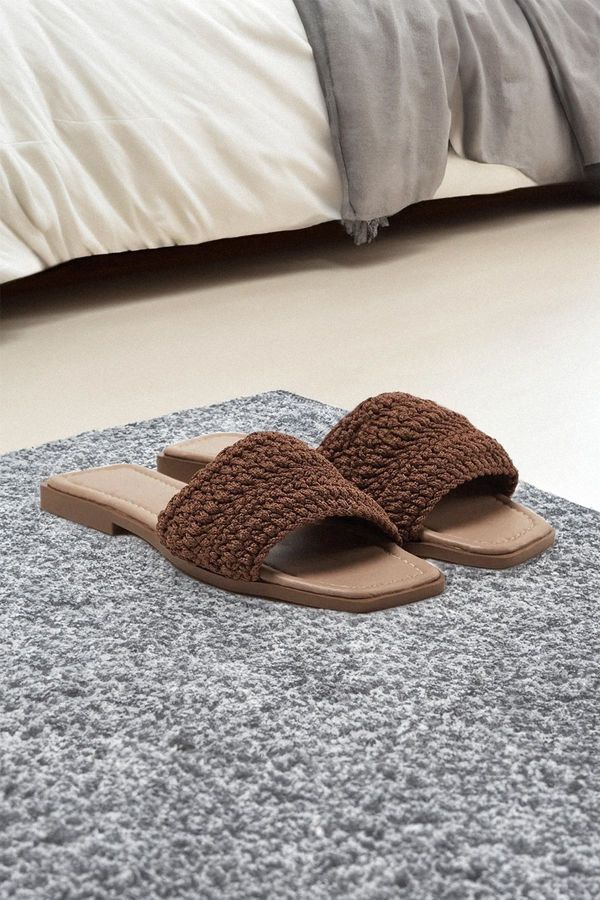 Trendyol Trendyol Brown Knitted Detailed Women's Slippers