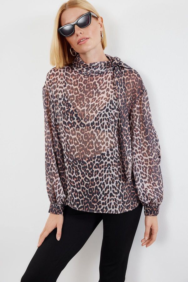 Trendyol Trendyol Brown Leopard Patterned Chiffon High Collar Woven Blouse