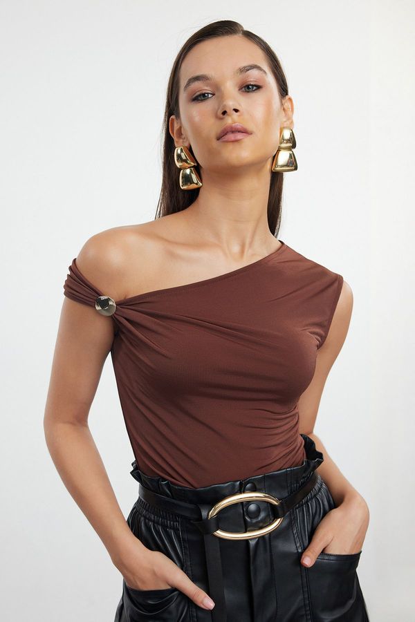 Trendyol Trendyol Brown Metal Accessory Knitted Blouse