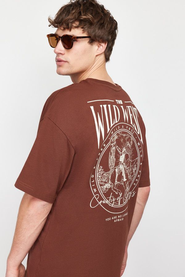 Trendyol Trendyol Brown Oversize/Wide Cut 100% Cotton Back Printed T-Shirt