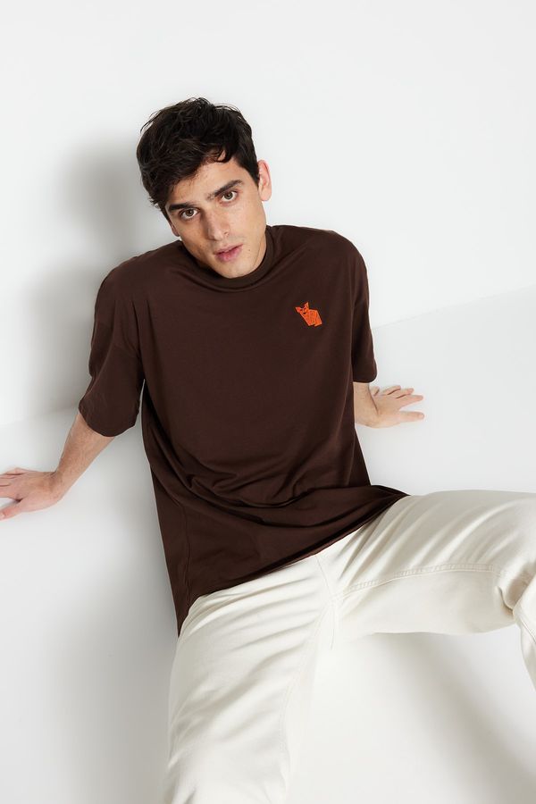 Trendyol Trendyol Brown Oversize/Wide Cut Animal Embroidered Short Sleeve 100% Cotton T-Shirt