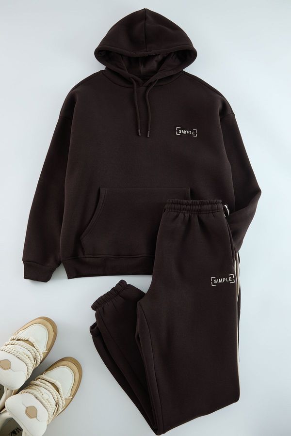 Trendyol Trendyol Brown Oversize/Wide Cut Hooded Embroidered Inside Polar Fleece Sweatshirt Tracksuit