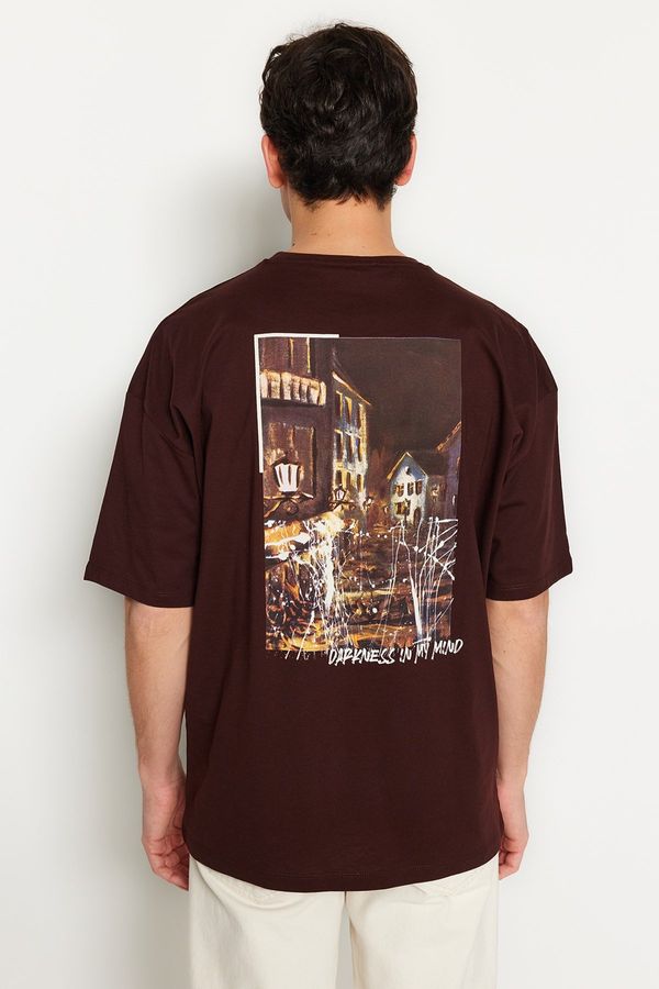 Trendyol Trendyol Brown Oversize/Wide Cut Short Sleeve Back Printed 100% Cotton T-Shirt