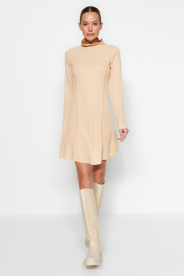 Trendyol Trendyol Camel šiv Detajl A-line/Cbell oblika stoječega ovratnika Solun/pletenine Videz pletene obleke