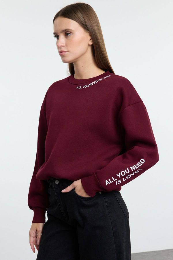 Trendyol Trendyol Claret Red Slogan Printed Regular/Normal Fit Thick Inside Fleece Knitted Sweatshirt