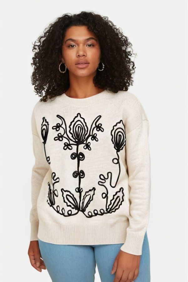 Trendyol Trendyol Curve Beige Embroidery Detailed Crew Neck Knitwear Sweater