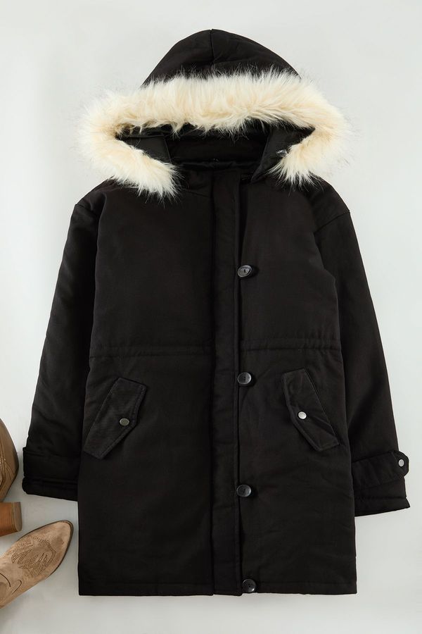 Trendyol Trendyol Curve Black Fur Hooded Parka & Coat