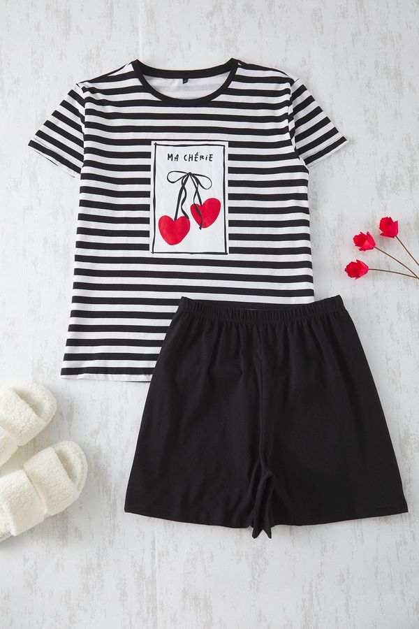 Trendyol Trendyol Curve Black Striped & Cherry Patterned Knitted Pajama Set