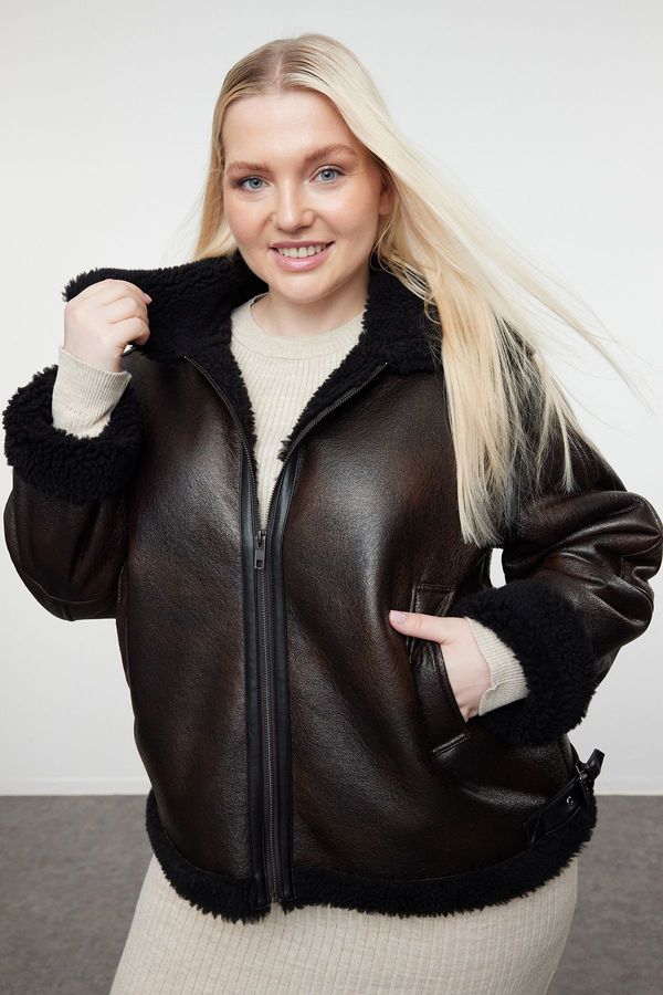 Trendyol Trendyol Curve Brown Regular Fit Faux Leather Biker Coat with Fur Detail