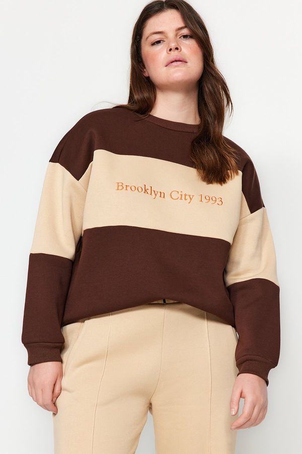 Trendyol Trendyol Curve Brown Thick Polar Fleece Embroidered Detailed Knitwear Plus Size Sweatshirt