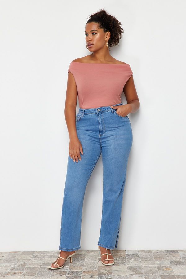 Trendyol Trendyol Curve Light Blue Slit Detail Straight Fit Denim Jeans