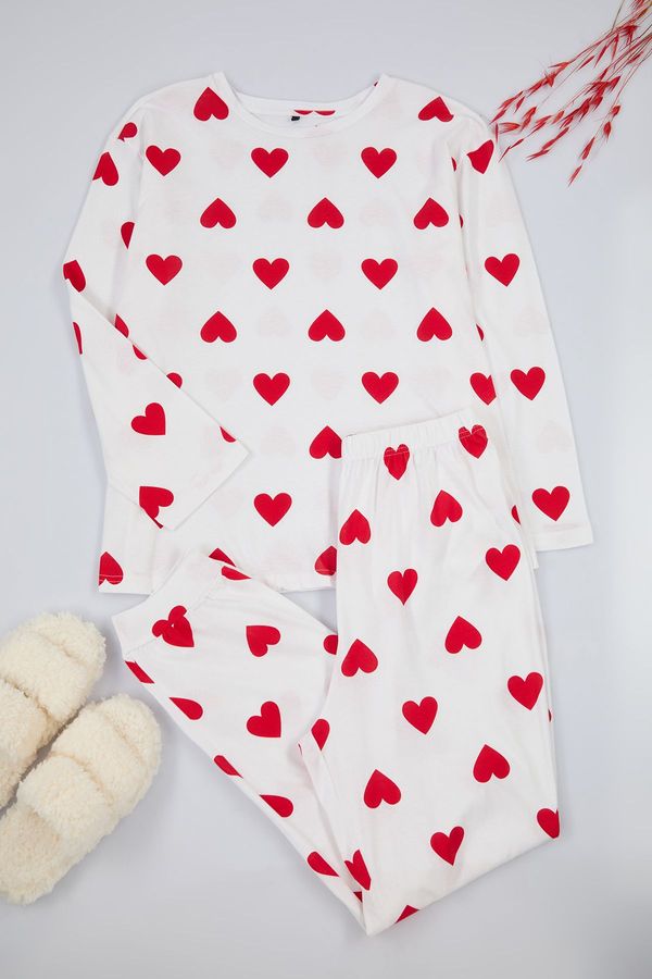 Trendyol Trendyol Curve White Heart T-shirt-Jogger Knitted Pajama Set