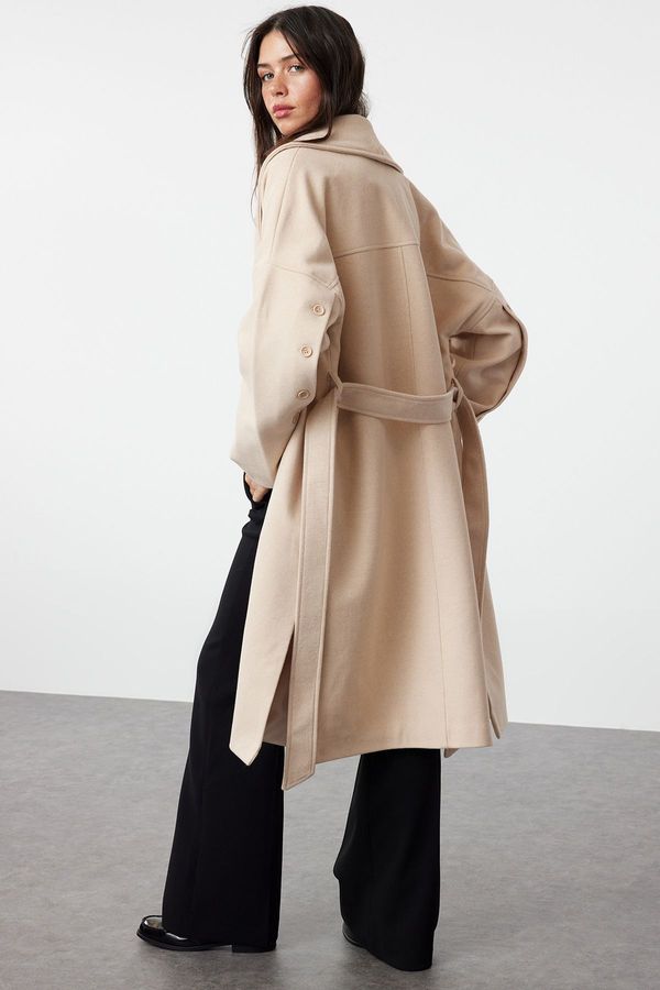 Trendyol Trendyol Ecru Button Detailed Slit Oversize Coat