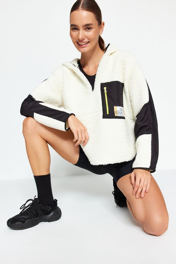 Trendyol Trendyol Ecru Color Blocked Fleece and Parachute Fabric Detailed Wide Pattern Knitted Sports Sweatshirt