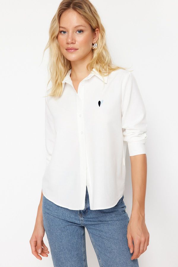 Trendyol Trendyol Ecru Heart Embroidery Detail on Chest Regular Regular Fit Woven Shirt