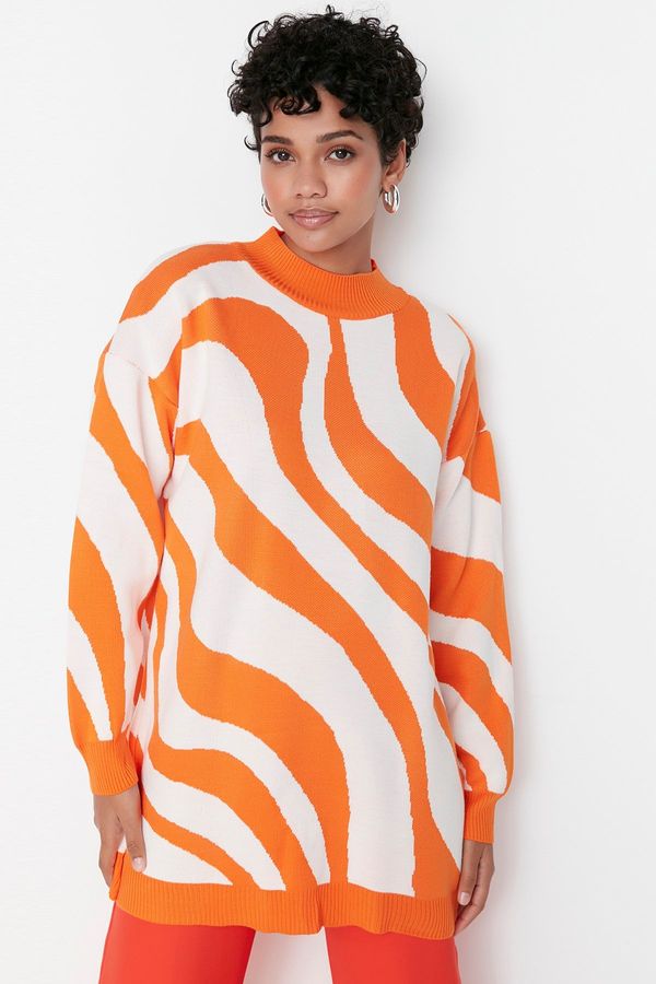 Trendyol Trendyol Ecru oranžna žival črtasti vzorec Polovični pulover za pletenine Turtleneck