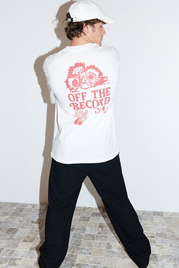 Trendyol Trendyol Ecru Oversize / Wide Cut Floral Printed Short Sleeve 100% Cotton T-Shirt