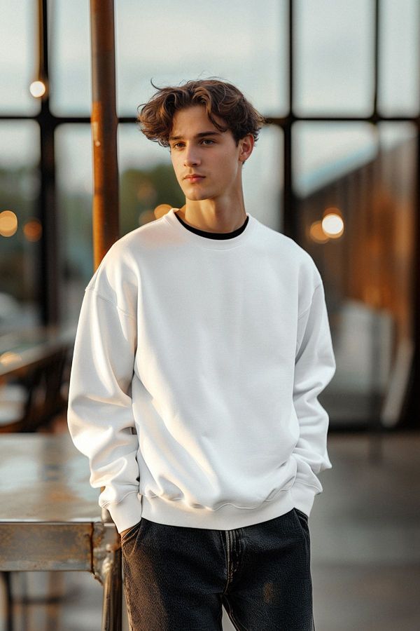 Trendyol Trendyol Ecru Oversize/Wide Cut Cotton Basic Thick Sweatshirt with Polar Fleece Inside