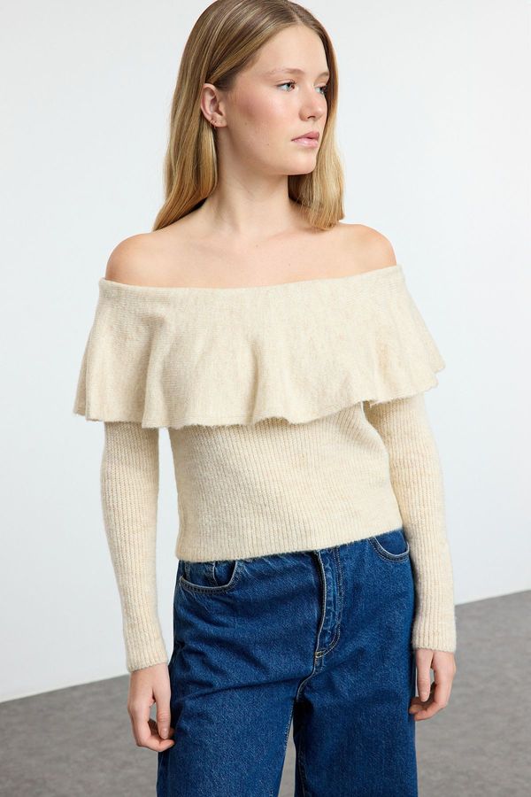 Trendyol Trendyol Ecru Soft Texture Carmen Collar Knitwear Sweater