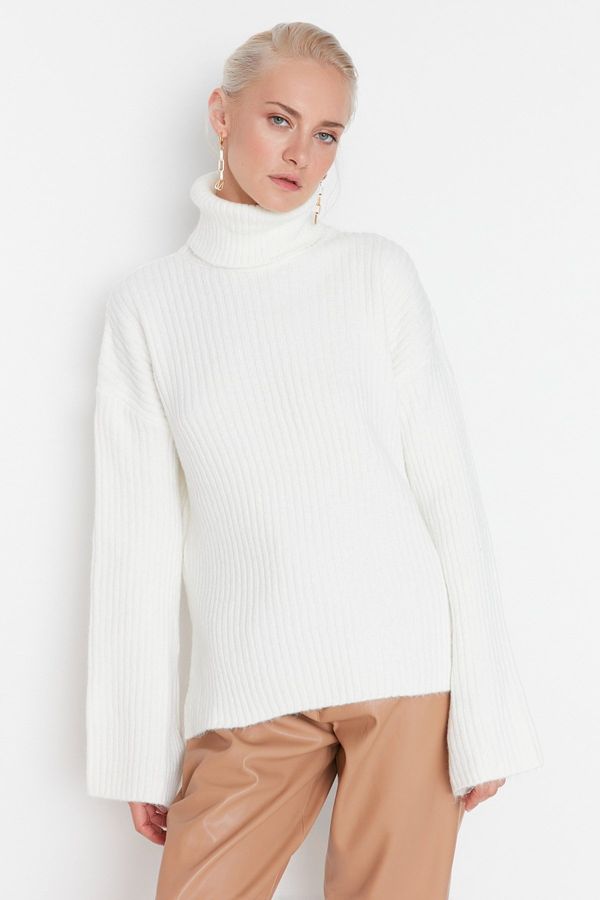 Trendyol Trendyol Ecru Soft Texture Wide Pattern Knitwear Sweater