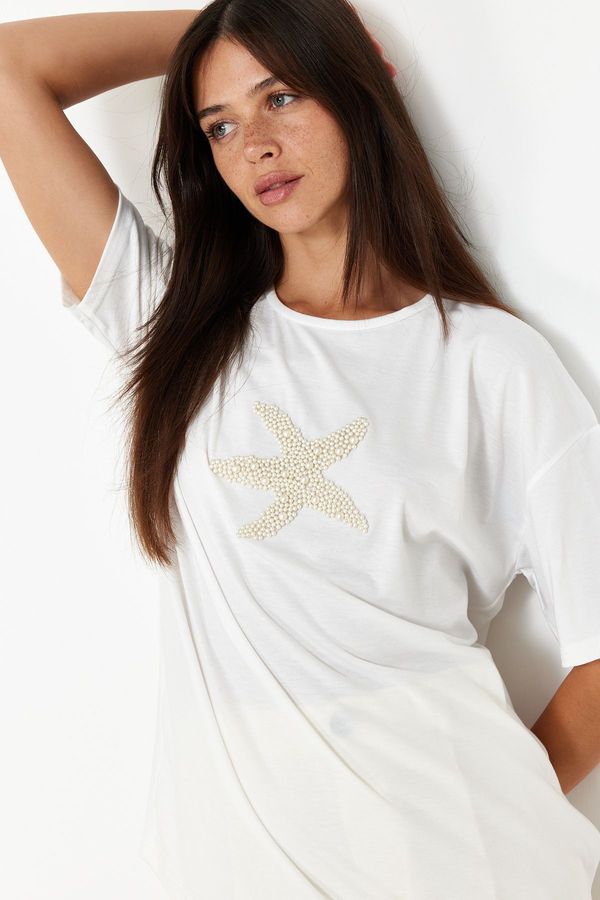 Trendyol Trendyol Ecru Starfish Stone Embroidered Regular Cut Knitted T-Shirt