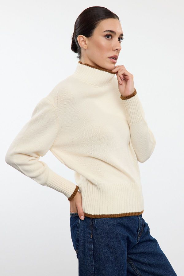 Trendyol Trendyol Ecru Wide Fit Basic Color Blocked Knitwear Sweater