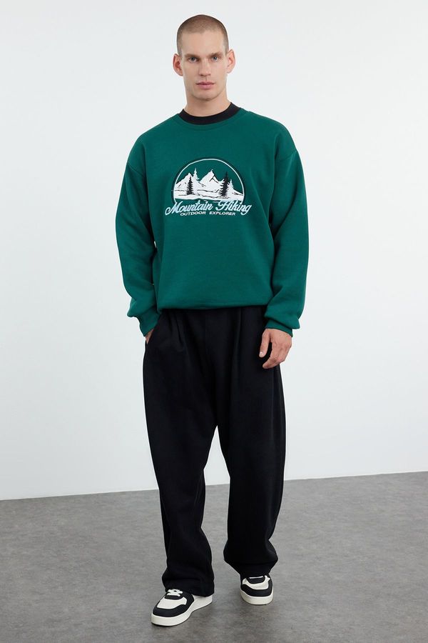 Trendyol Trendyol Emerald Green Oversize/Wide Cut Embroidered Sweatshirt with Fleece Inside