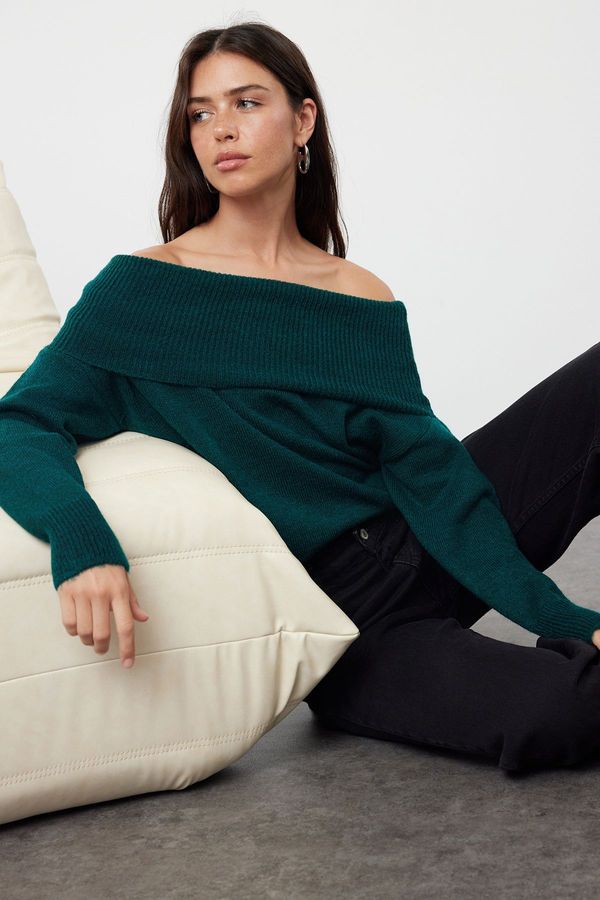 Trendyol Trendyol Emerald Green Soft Textured Carmen Collar Knitwear Sweater