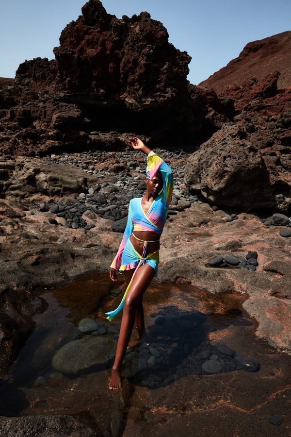 Trendyol Trendyol Gradient Patterned Fitted Knitted Tie Mesh Blouse Skirt Suit