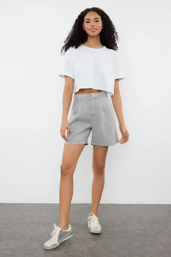 Trendyol Trendyol Gray 100% Tencel™ Pleated Denim Shorts