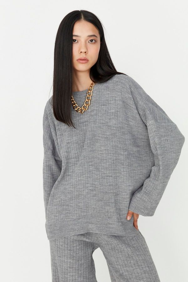 Trendyol Trendyol Gray Basic Crew Neck Sweater Top-Upper Suit