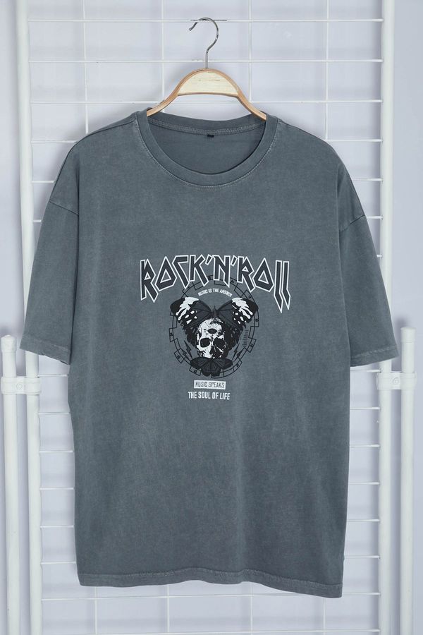 Trendyol Trendyol Gray Oversize/Wide Cut Aged/Faded Effect Rock Print 100% Cotton T-Shirt