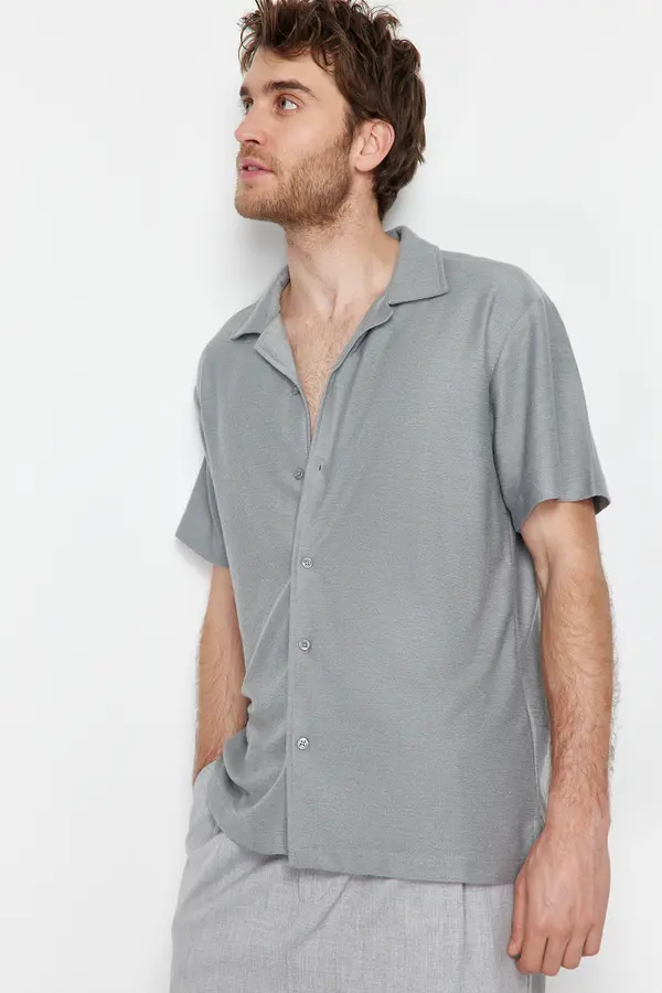 Trendyol Trendyol Gray Relaxed Fit Open Collar Shirt