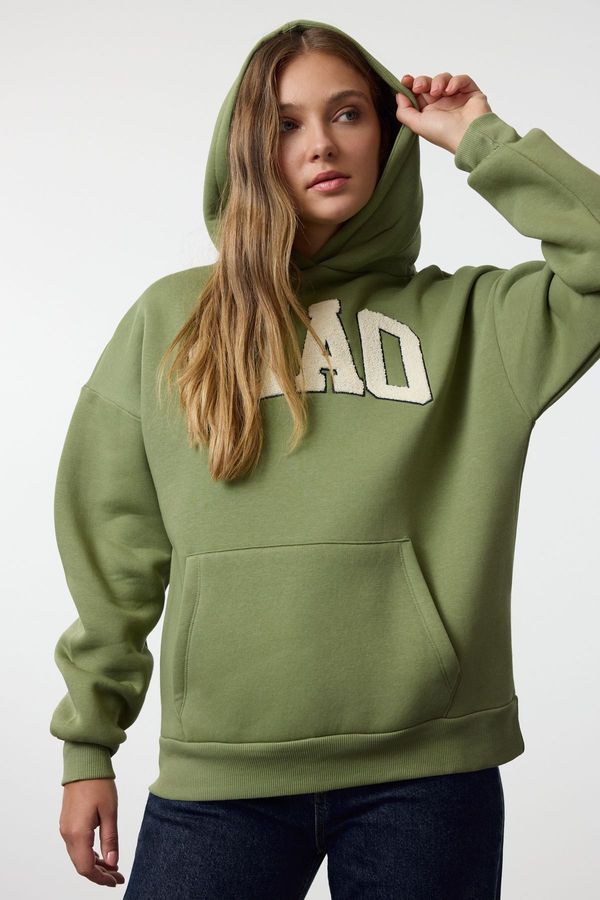 Trendyol Trendyol Green Thick Fleece Slogan Printed Hooded Oversize/Wide Cut Knitted Sweatshirt