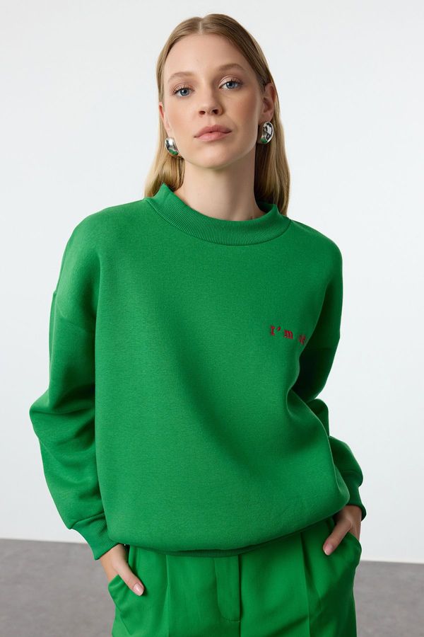 Trendyol Trendyol Green Thick Polar Fleece Regular/Normal Pattern Slogan Embroidered Knitted Sweatshirt