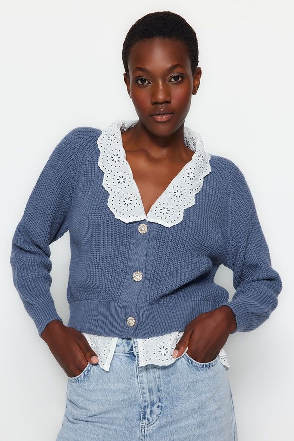 Trendyol Trendyol Indigo Crop Knitwear Cardigan s tkanim okrasom in detajlom