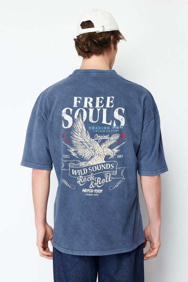 Trendyol Trendyol Indigo Oversize/Wide Cut Faded Effect Eagle Printed 100% Cotton T-Shirt